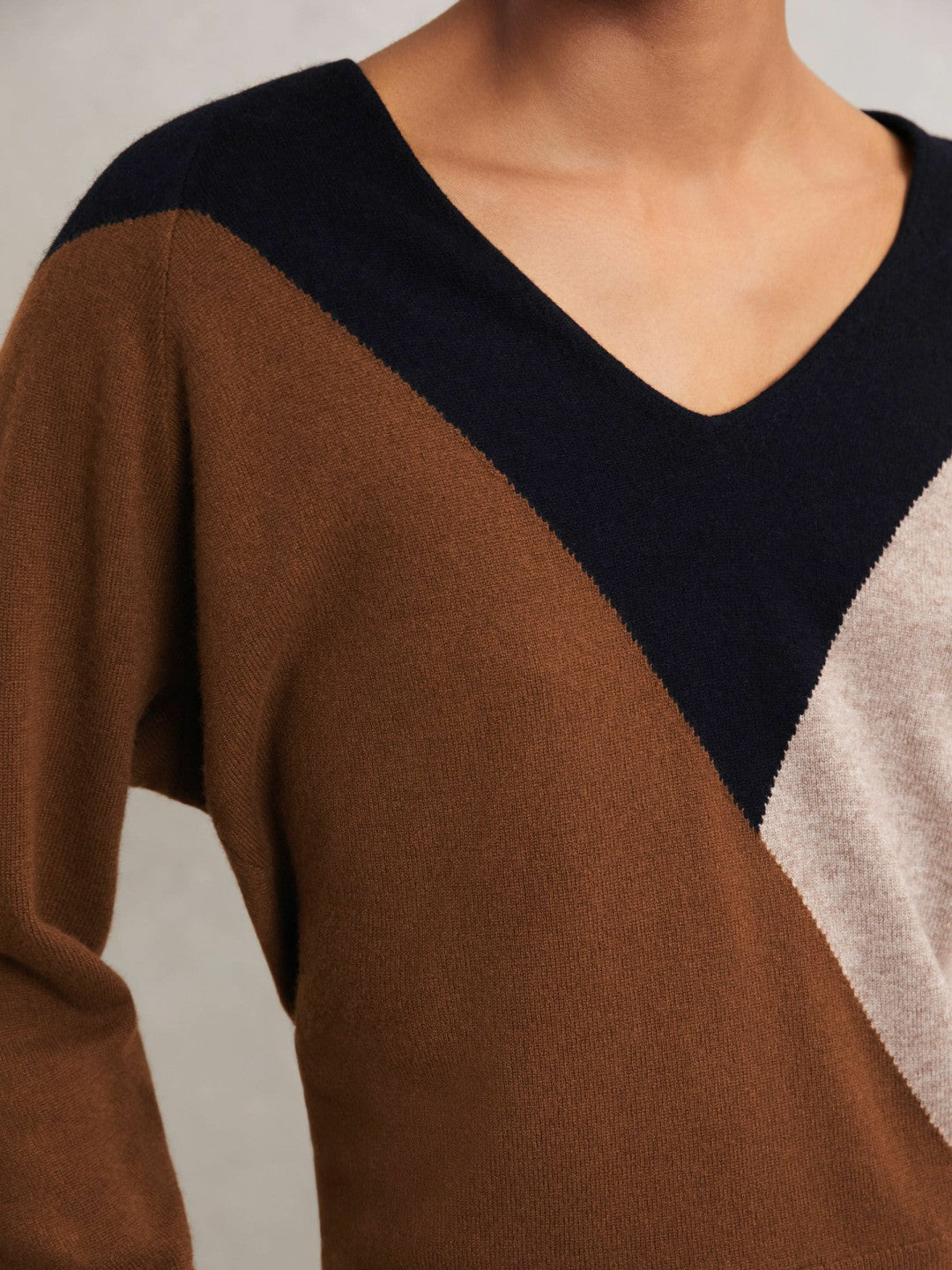 Women Wool-Blend Colourblock Knit Jumper with Cashmere in Toffee Brown/Navy/Neutral