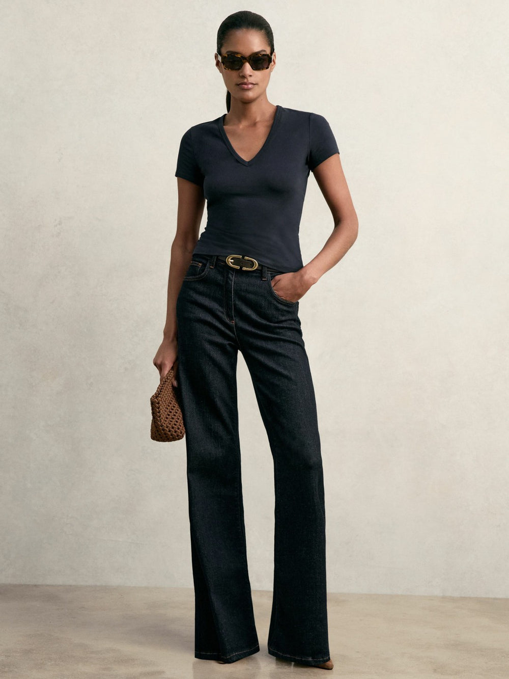 Women Stretch Cotton V-Neck T-Shirt in Navy