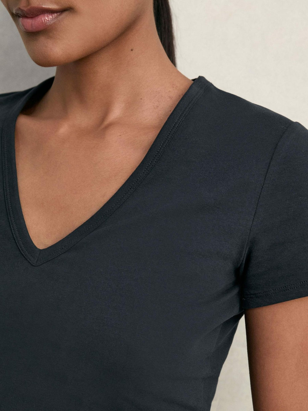 Women Stretch Cotton V-Neck T-Shirt in Navy
