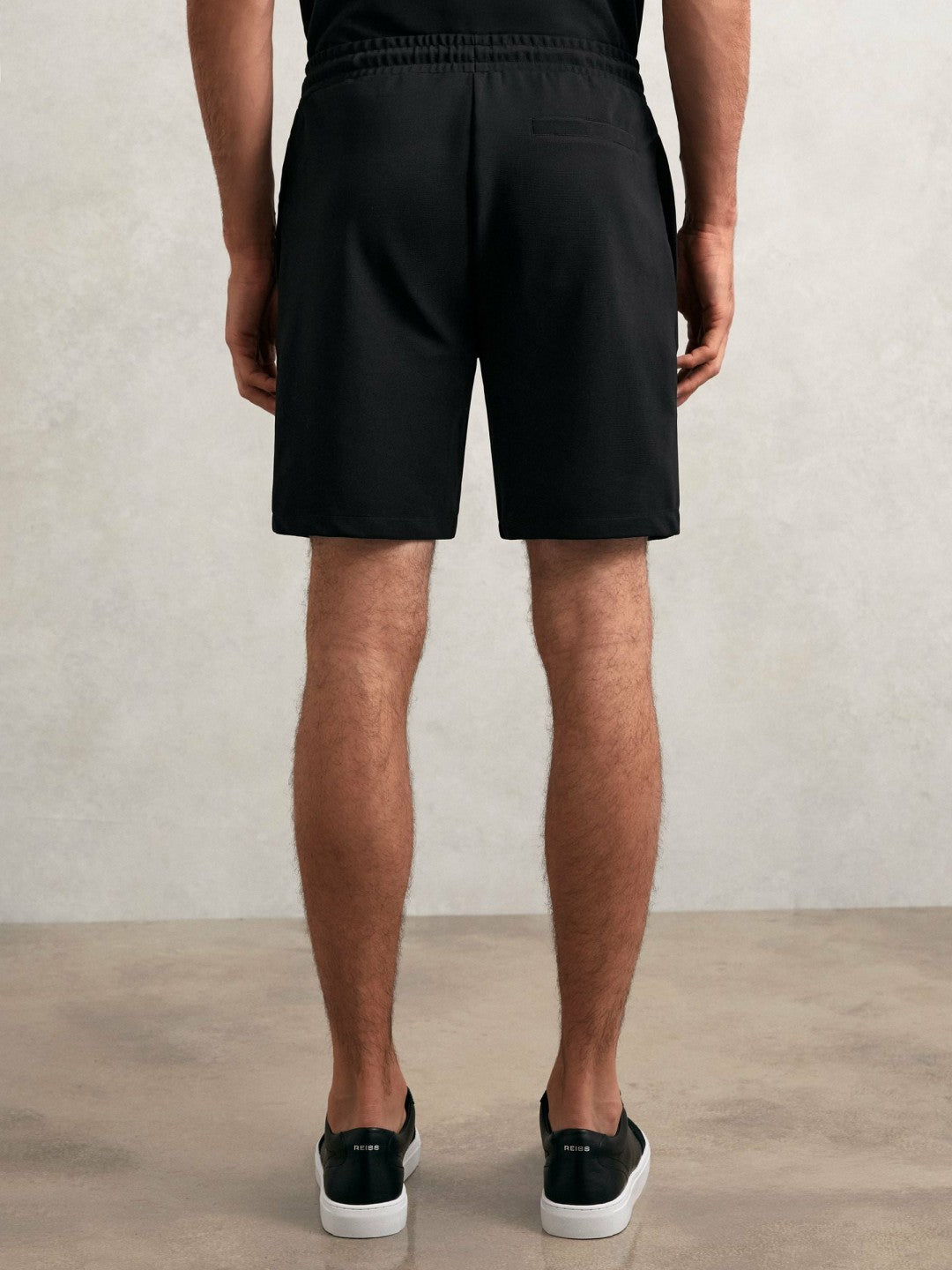 Men Textured Drawstring Shorts in Black