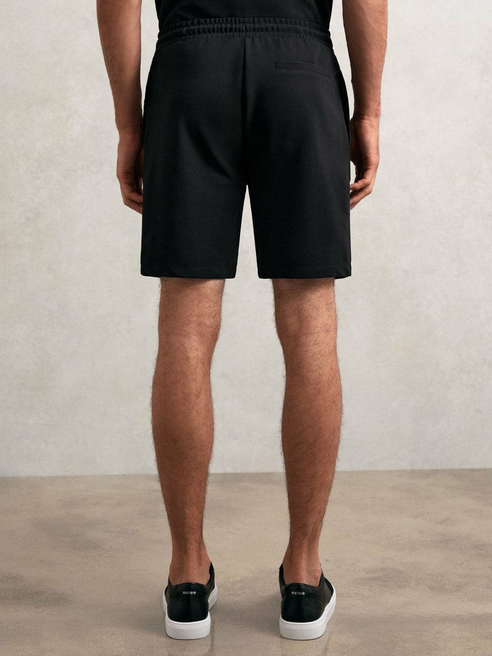 Men Textured Drawstring Shorts in Black