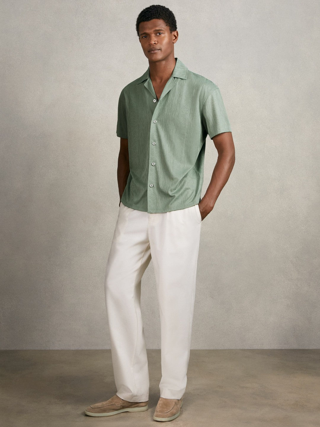 Men Jacquard-Stripe Cuban-Collar Shirt in Mint Green