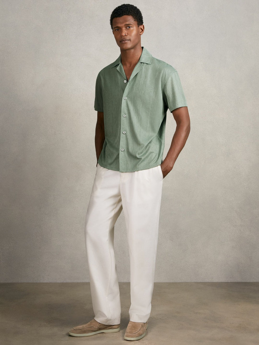 Men Jacquard-Stripe Cuban-Collar Shirt in Mint Green