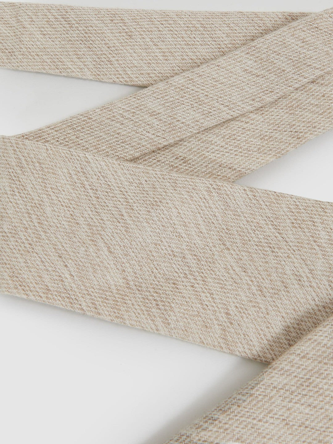 Men Wool-Silk Textured Tie in Oatmeal