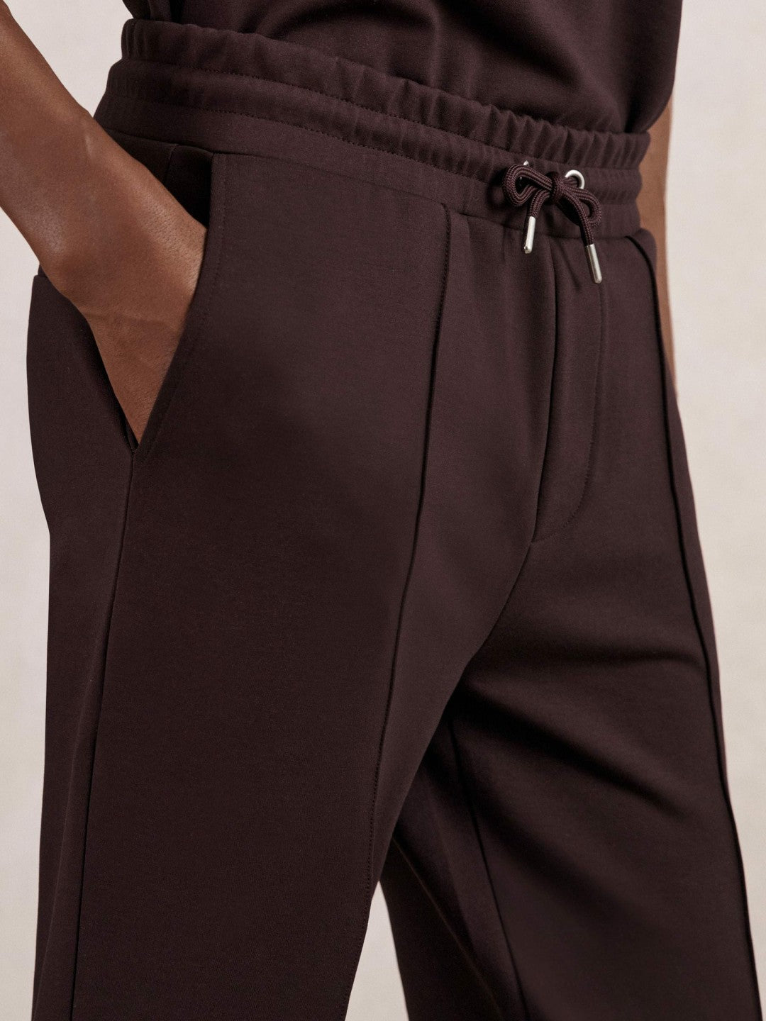 Men Interlock Drawstring Joggers in Cherry Red