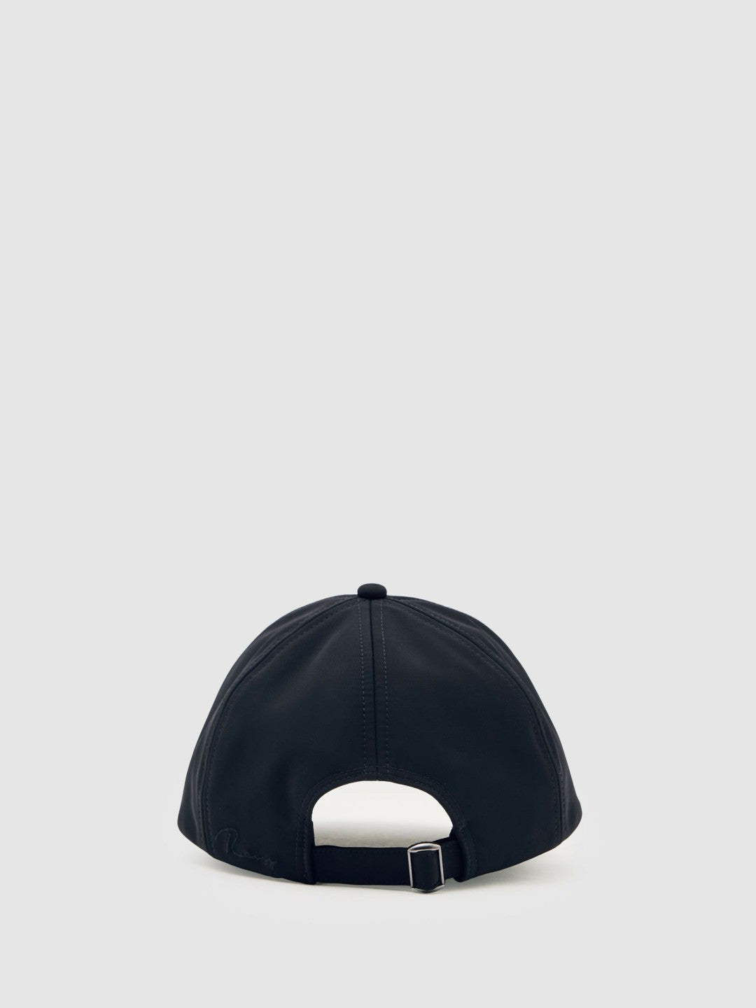 Men Embroidered Logo Tech Baseball Cap in Navy