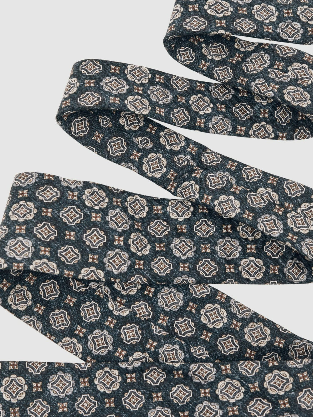 Men Silk Medallion Print Tie in Indigo Melange