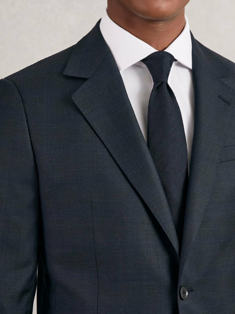 Men Silk Blend Textured Tie in Navy