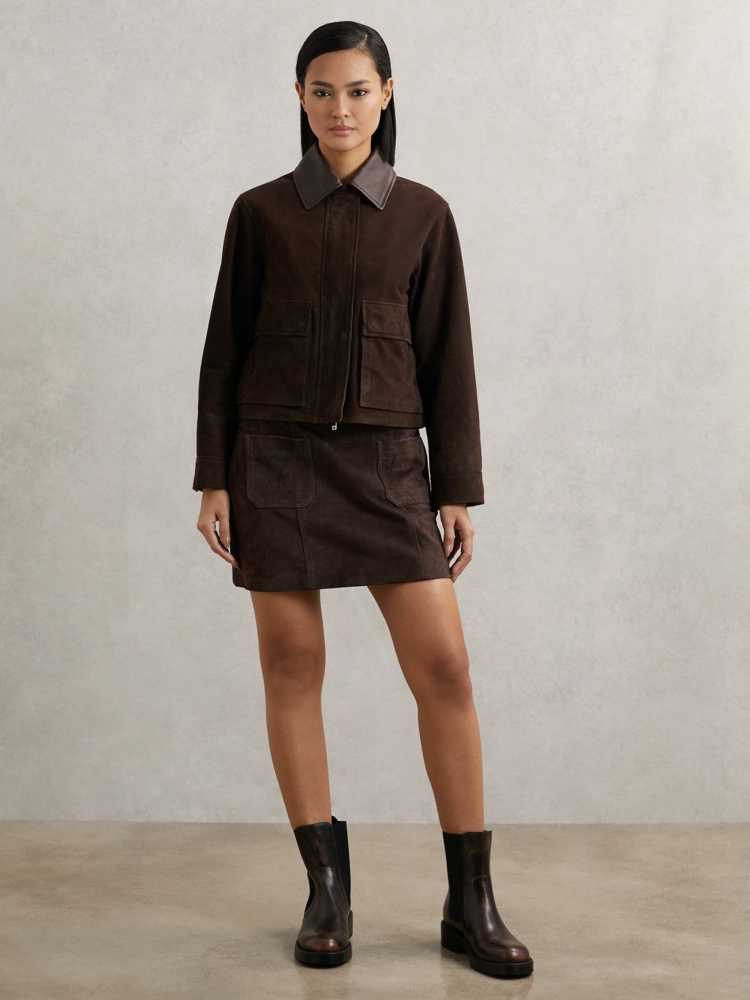 Women Leather Chelsea Boots in Brown