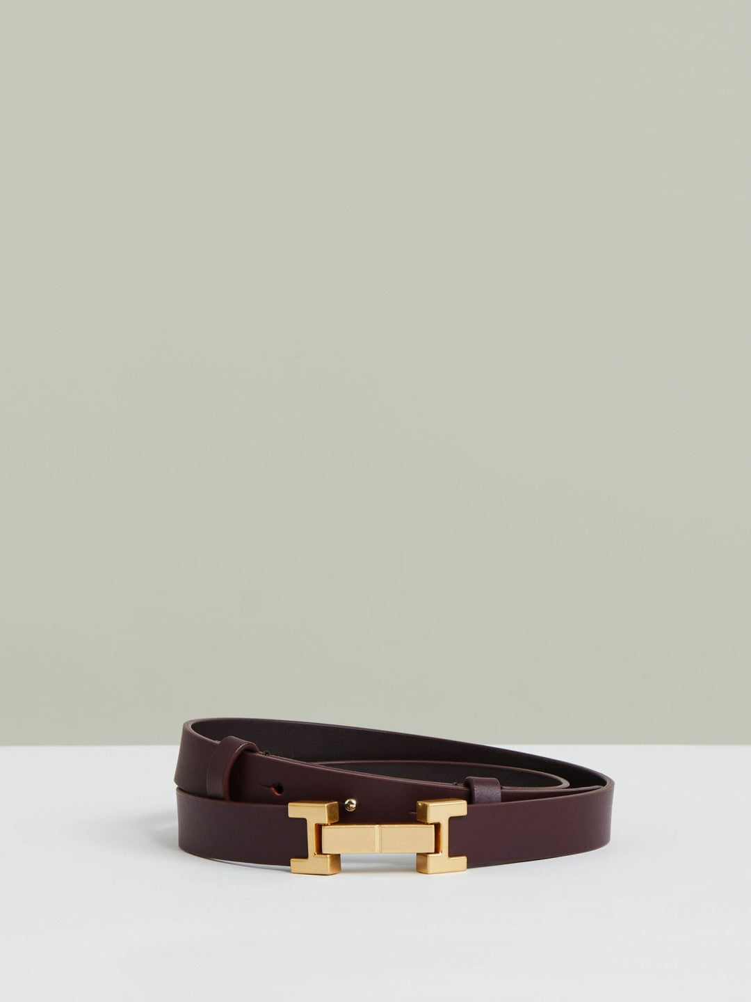 Women Leather Square Hinge Belt in Burgundy