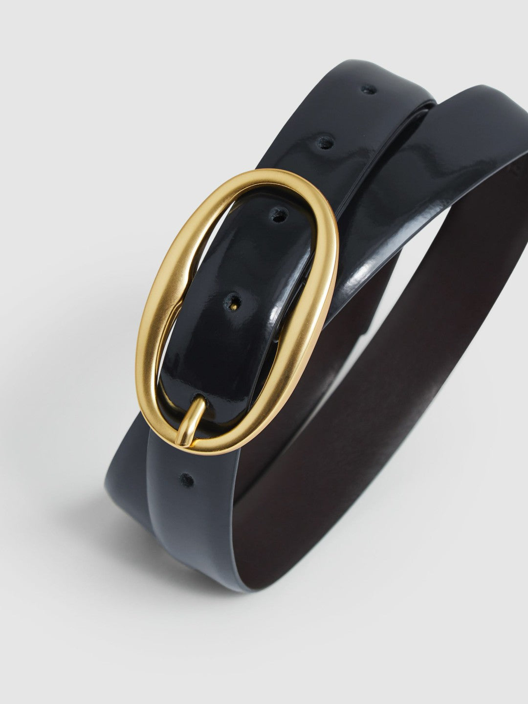 Women Patent Leather Oval Buckle Belt in Navy