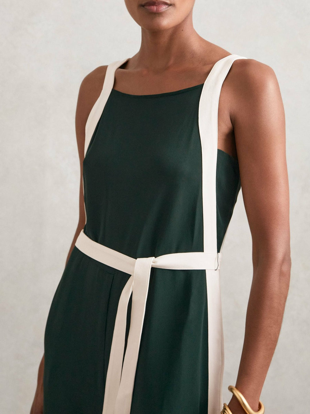 Women Petite Colourblock Wide Leg Belted Jumpsuit in Dark Green/Cream