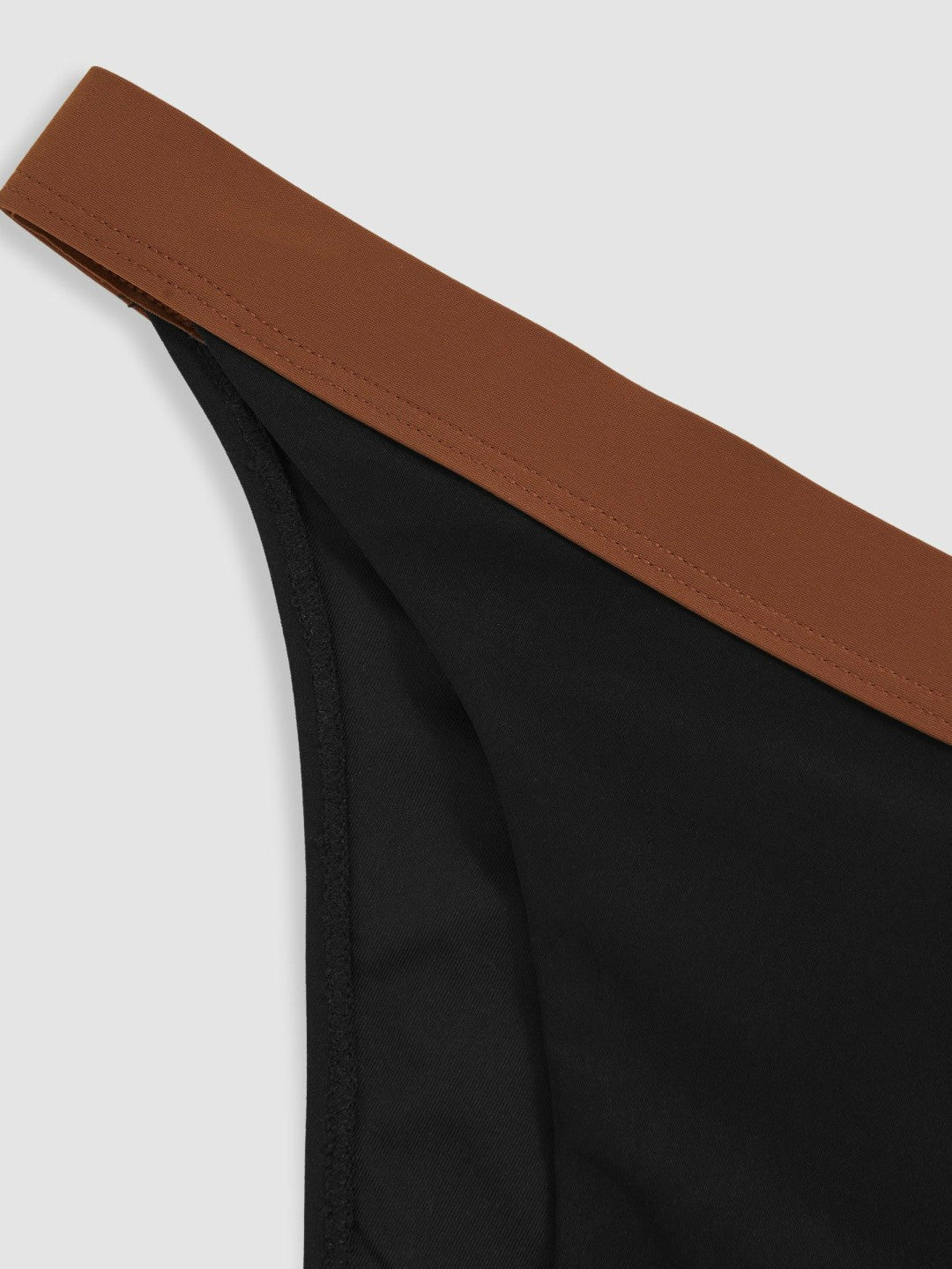 Women Contrast-Trim Bikini Bottoms in Black/Tan