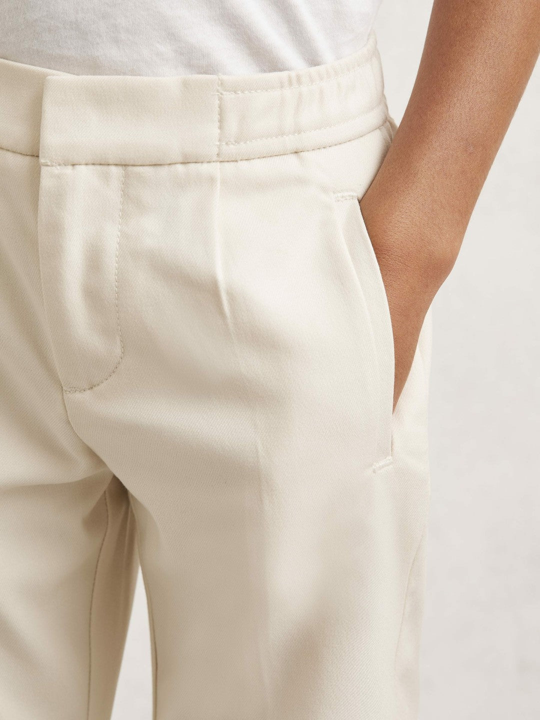 Children & Baby 9-13 yrs Relaxed-Fit Pleated Tapered Trousers in Off White