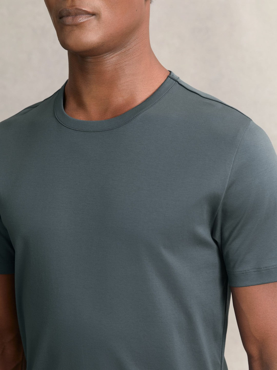 Men Airwater-Cotton Crew-Neck T-Shirt in Airforce Blue