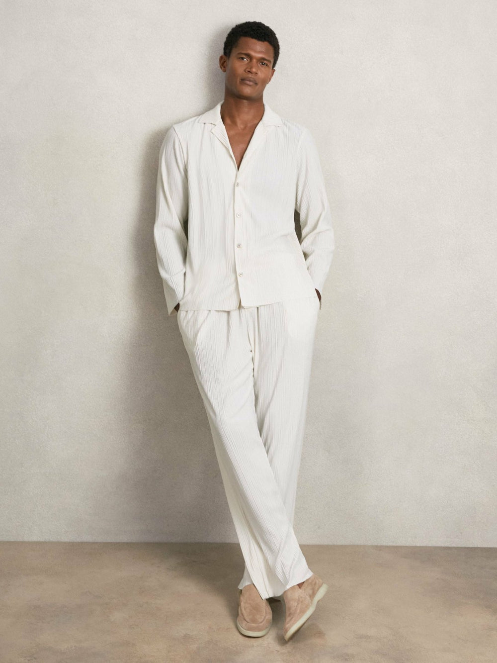 Men Plissé Wide Leg Trousers in Off White