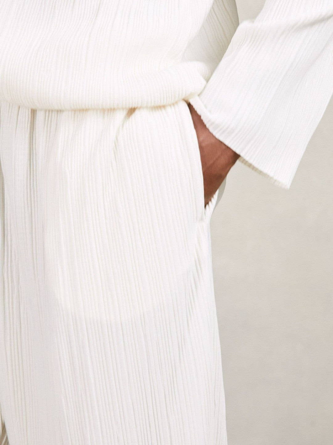 Men Plissé Wide Leg Trousers in Off White