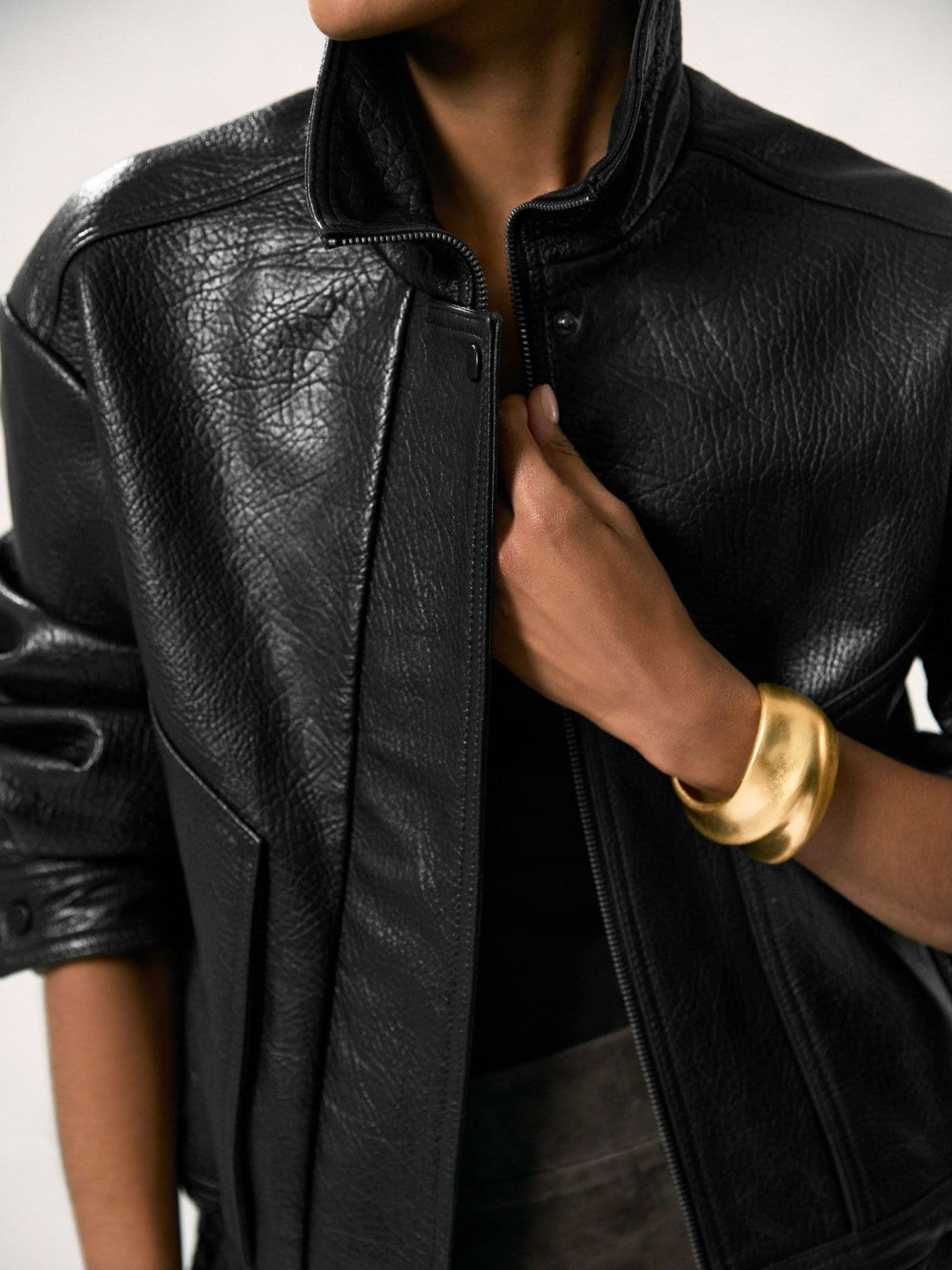 Women Oversize Grained-Leather Bomber Jacket in Black