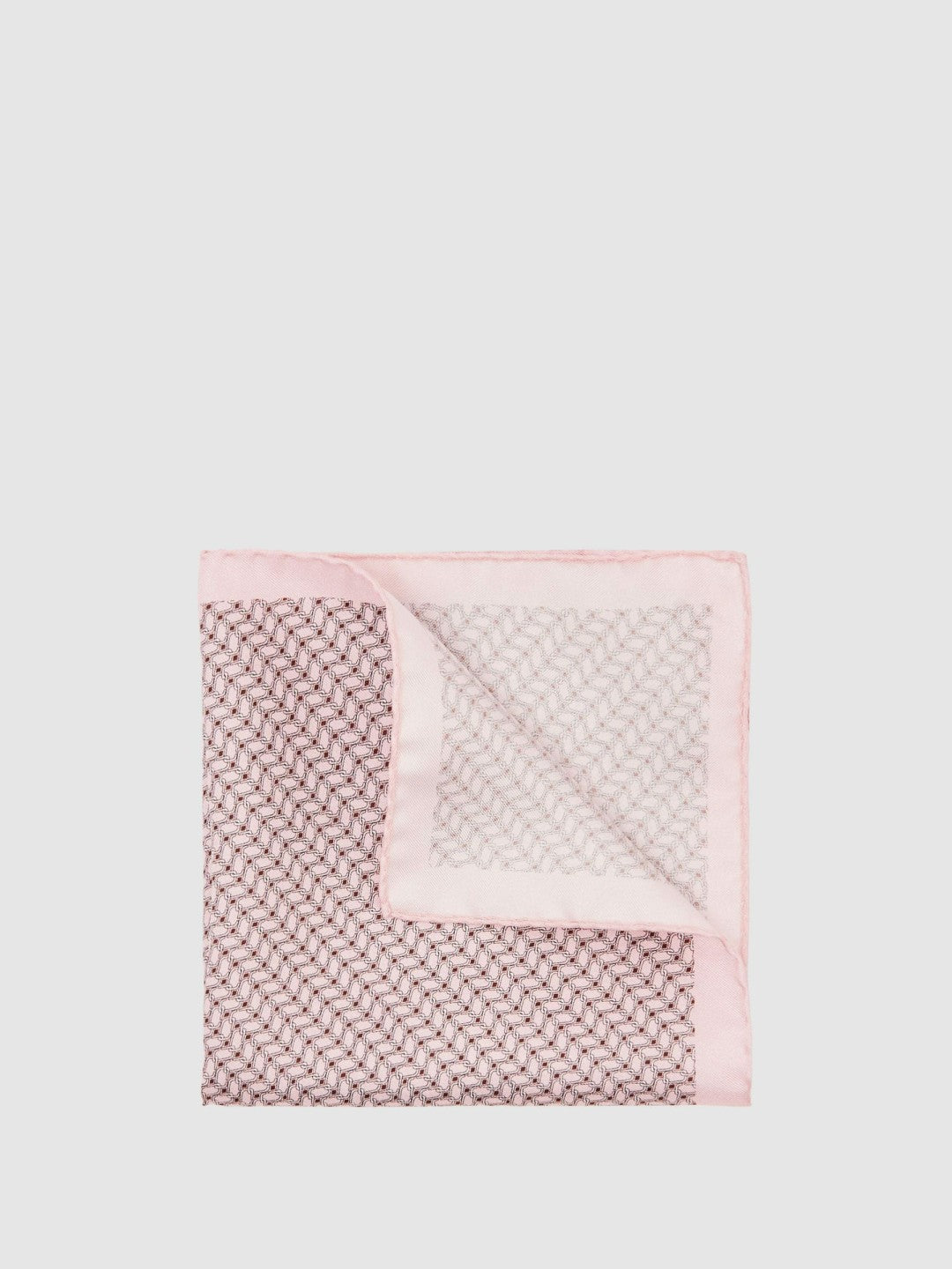 Men Geo Chain Detail Pocket Square in Soft Pink