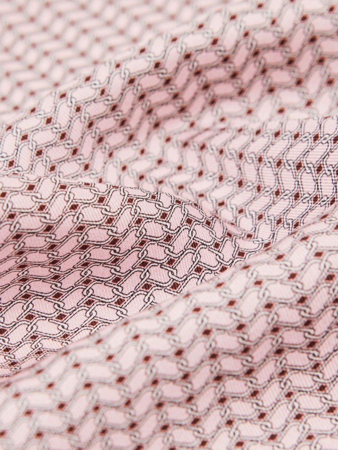 Men Geo Chain Detail Pocket Square in Soft Pink
