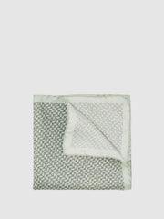 Men Geo Chain Detail Pocket Square in Sage