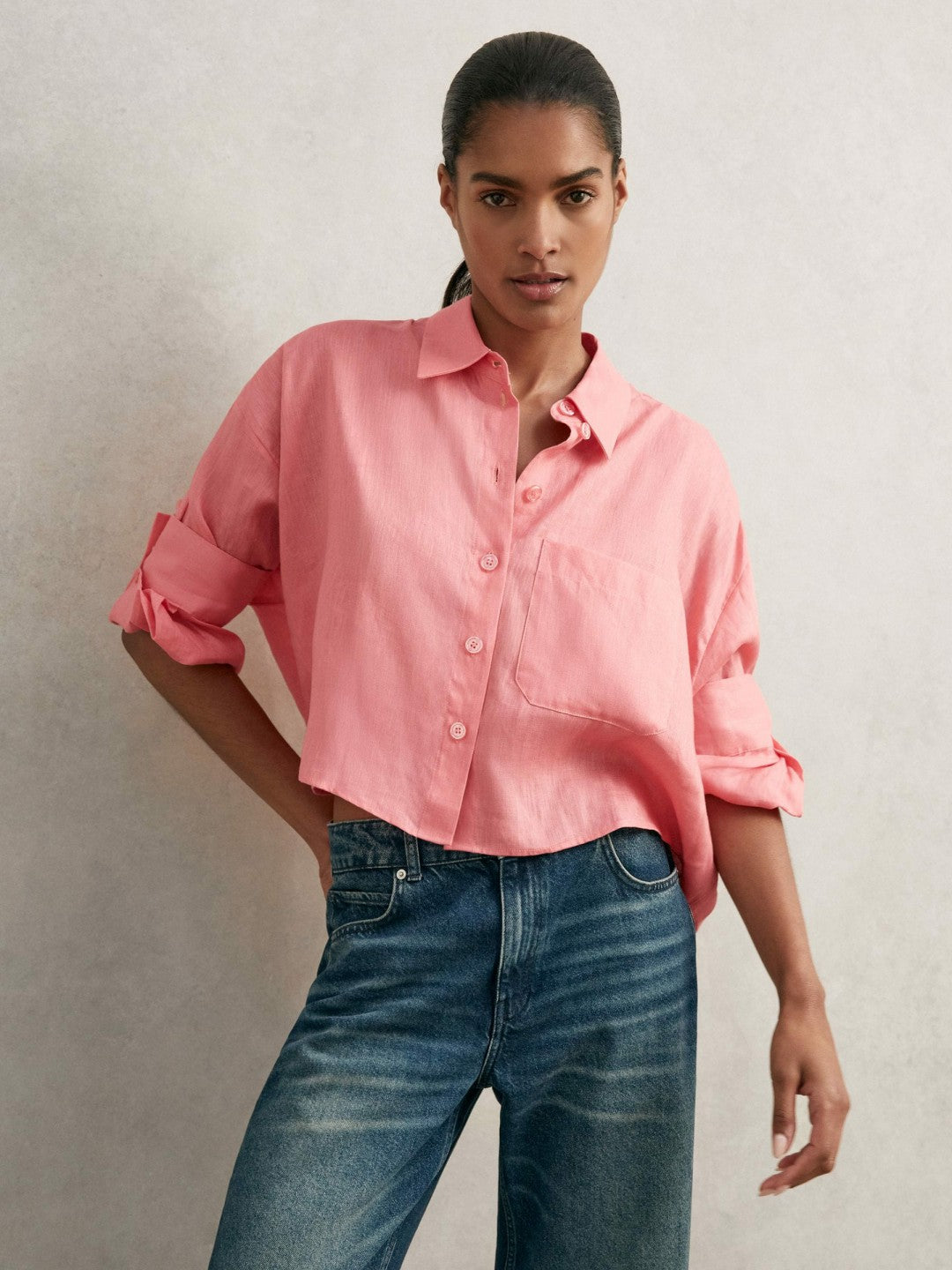 Women Oversize Linen Cropped Shirt in Pink