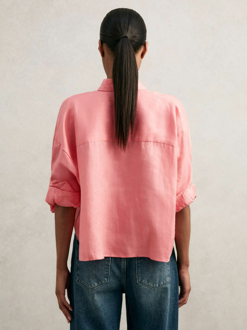 Women Oversize Linen Cropped Shirt in Pink