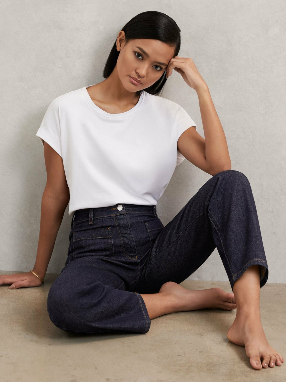 Women Petite Straight Leg Patch Pocket Jeans in Dark Blue