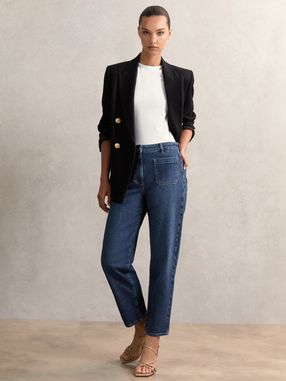 Women Petite Straight Leg Patch Pocket Jeans in Mid Blue