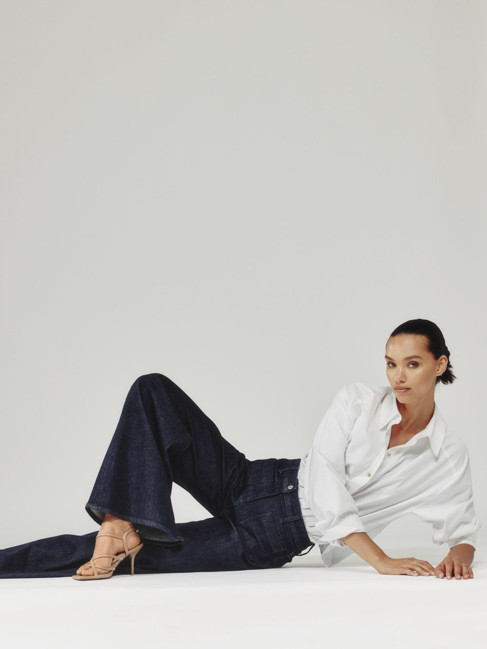 Women Petite Patch Pocket Wide Leg Jeans in Dark Blue