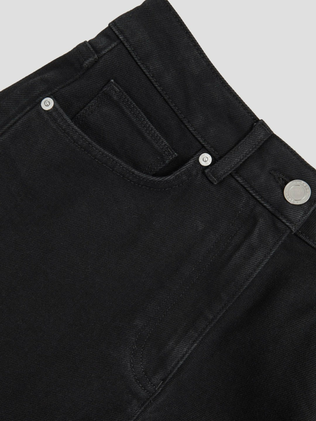 Women Petite Mid Rise Straight Leg Jeans in Black