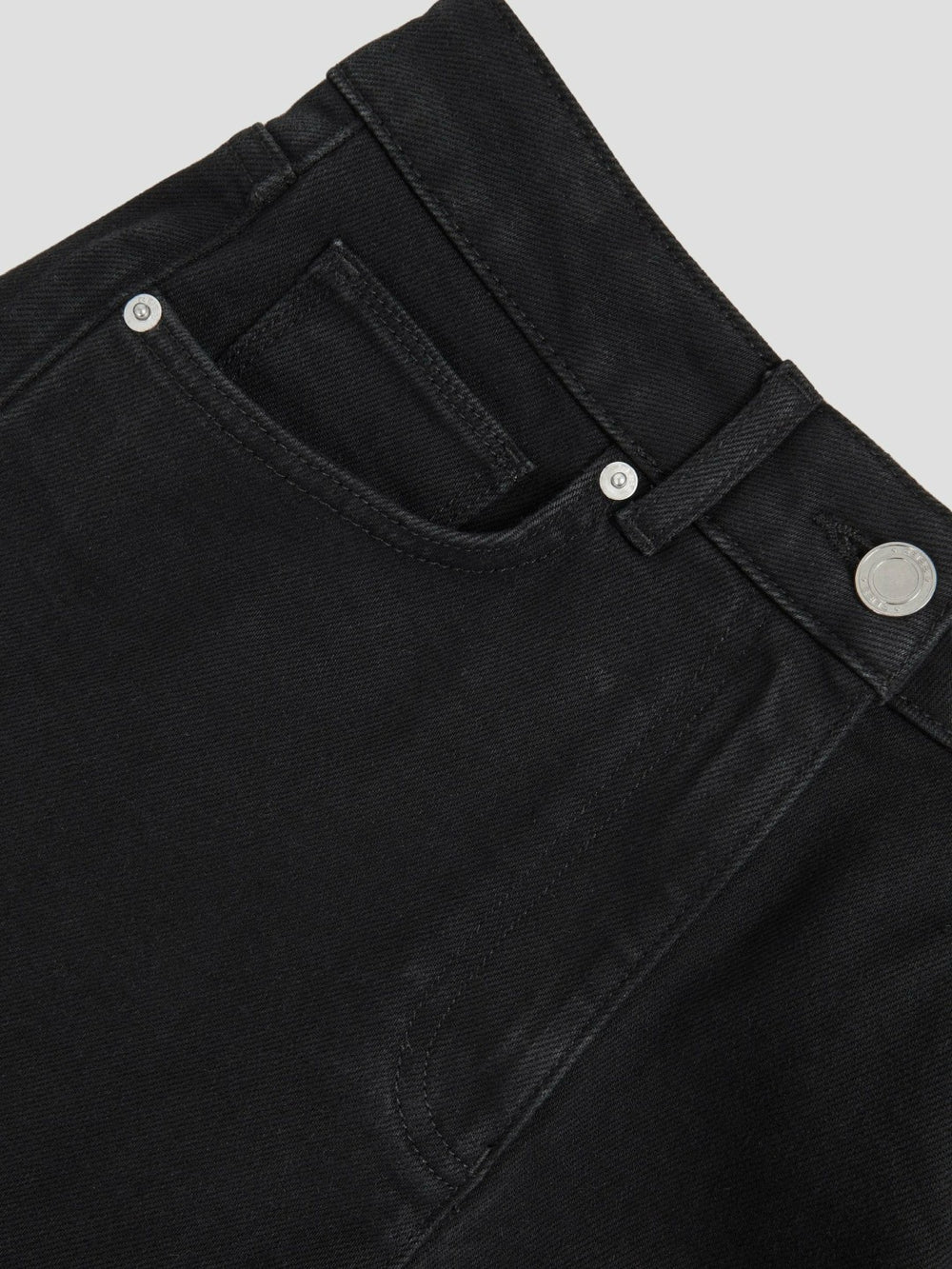 Women Petite Mid Rise Straight Leg Jeans in Black