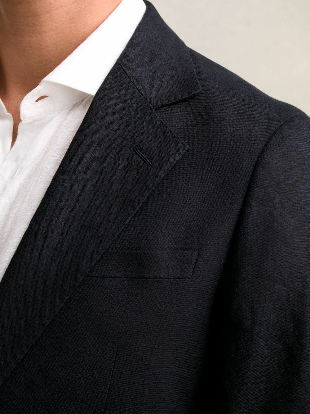 Men Slim-Fit Single Breasted Linen Blazer in Navy