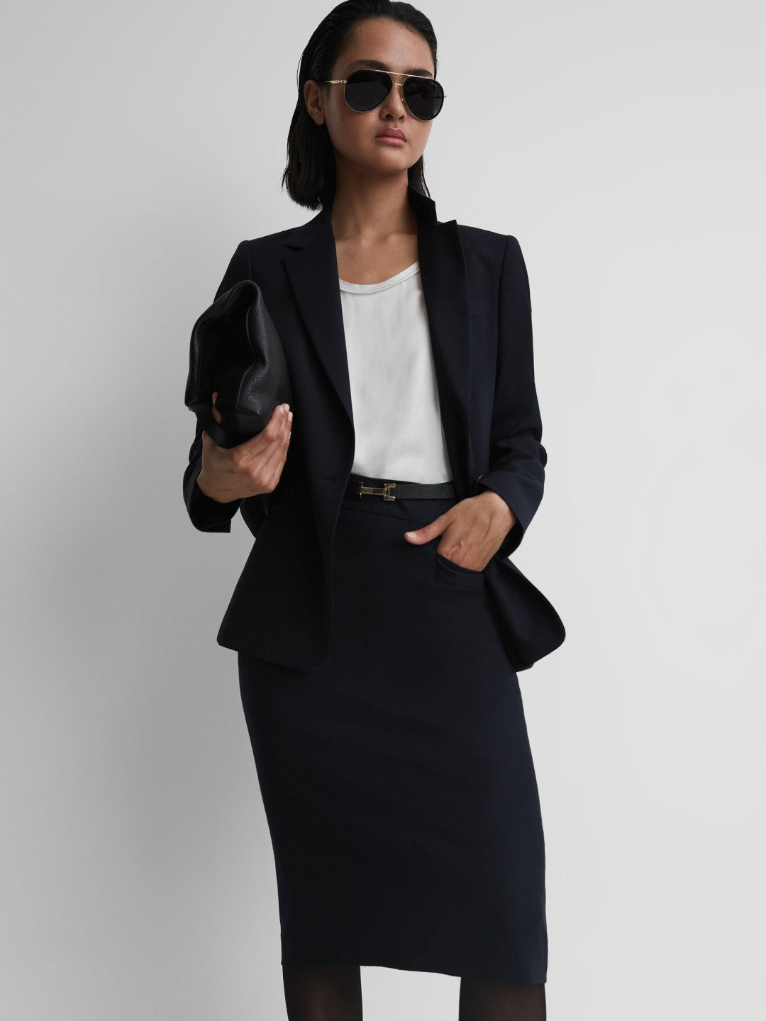 Women Tailored Pencil Skirt in Navy