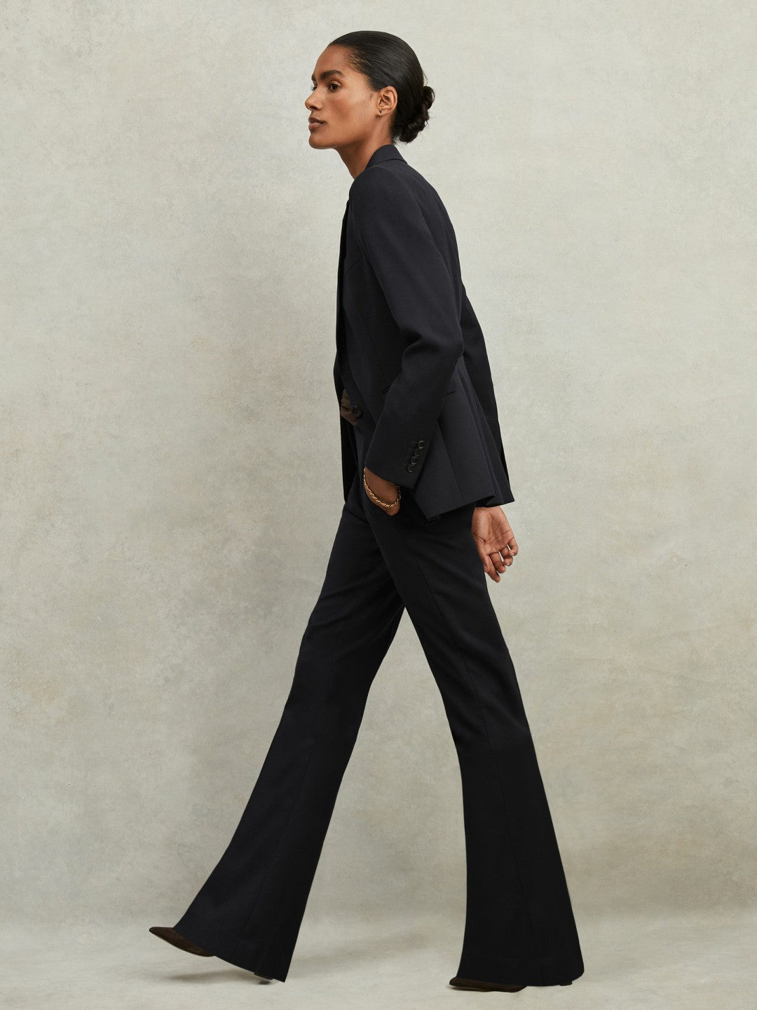 Women Wool-Blend Tailored Flared Suit Trousers in Navy