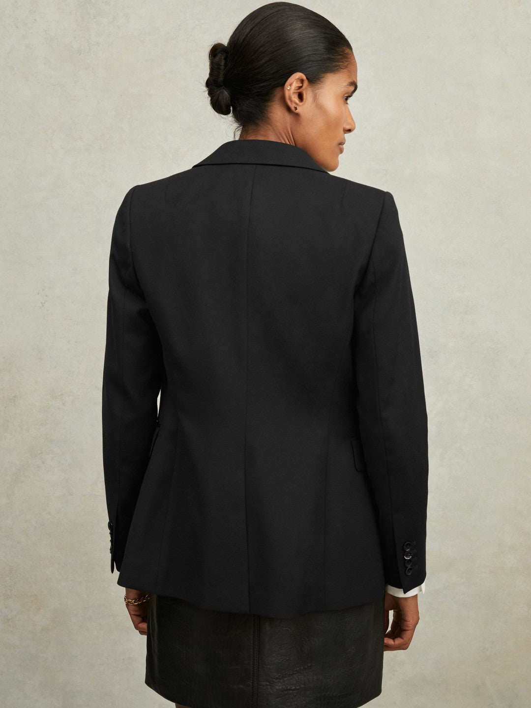 Women Single Breasted Suit Blazer in Black