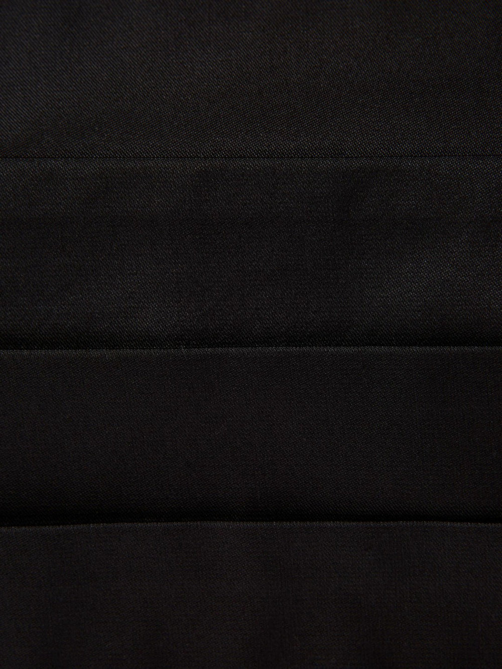 Men Silk Cummerbund in Black