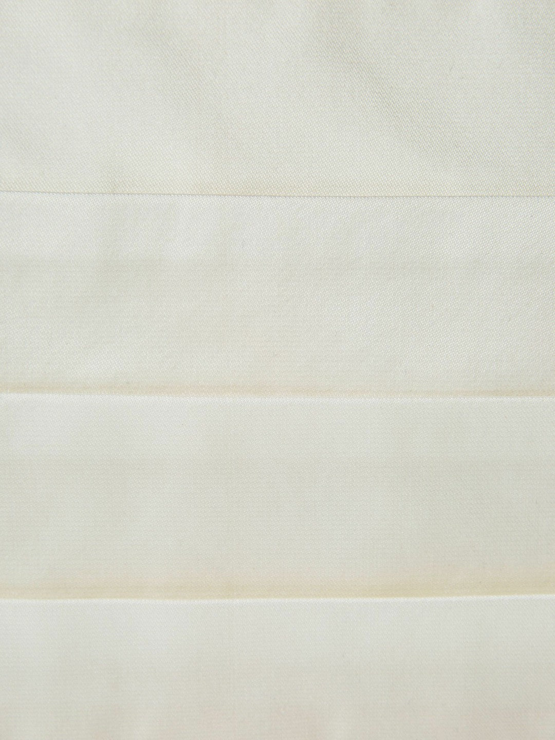Men Silk Cummerbund in Ivory