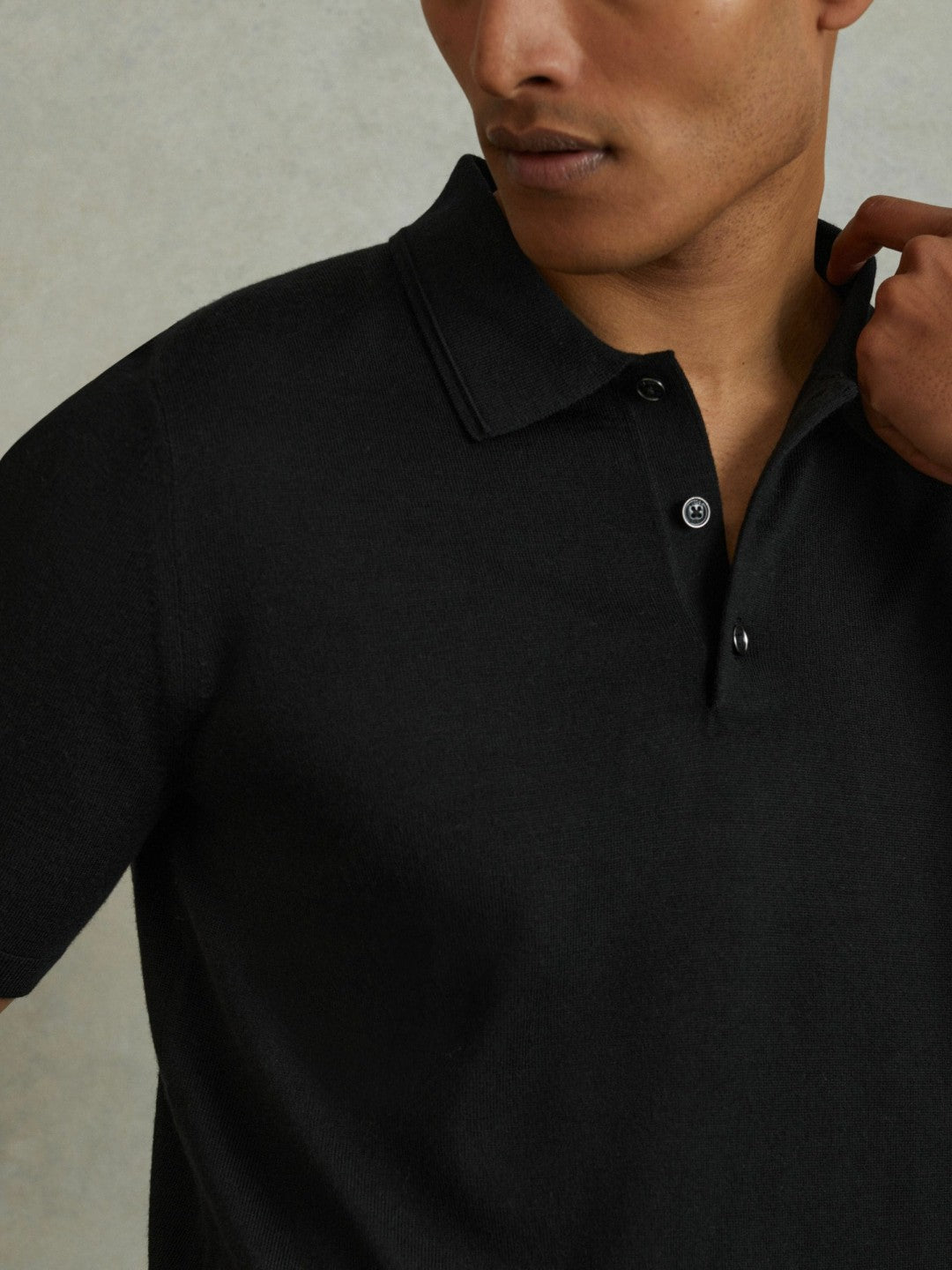Men Merino Wool Polo Shirt in Black