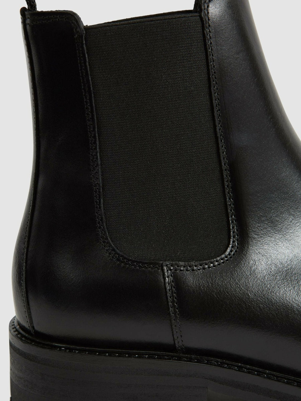 Men Leather Chelsea Boots in Black