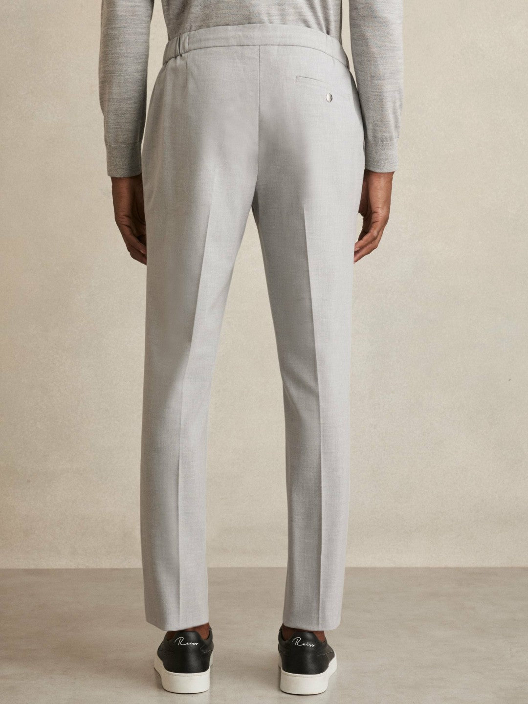 Men Slim-Fit Drawstring Trousers in Grey