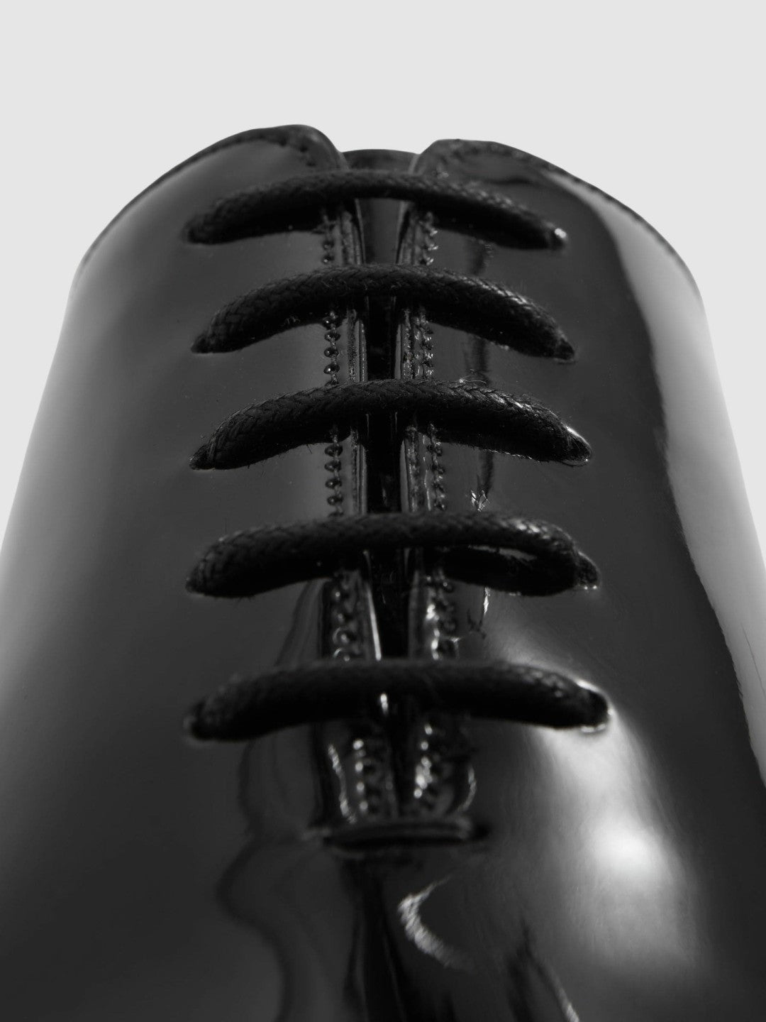Men Patent Leather Lace-Up Shoes in Black