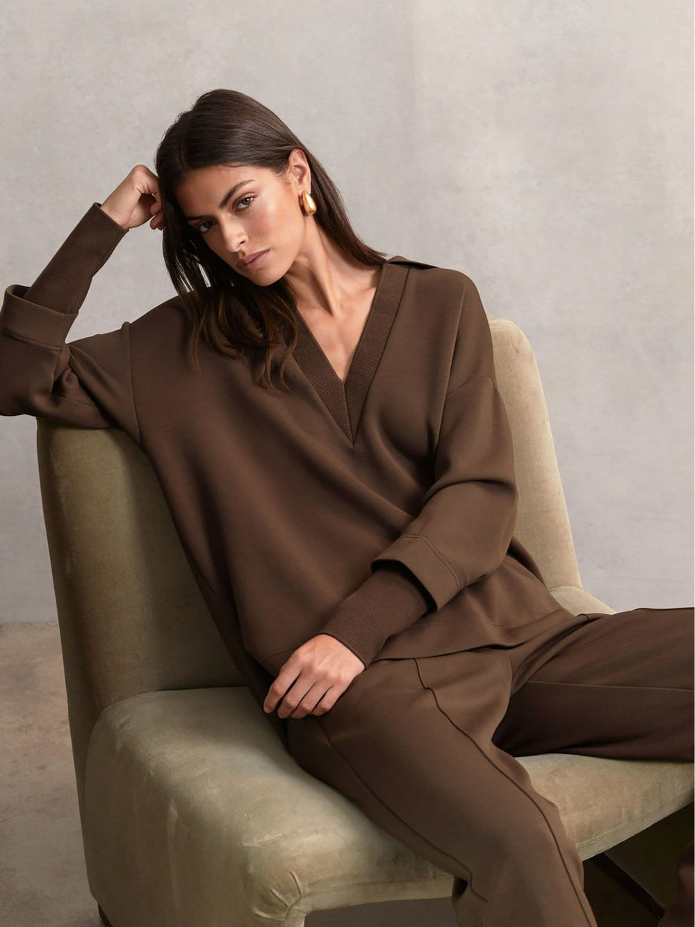Women Interlock Open-Collar Sweatshirt in Chocolate