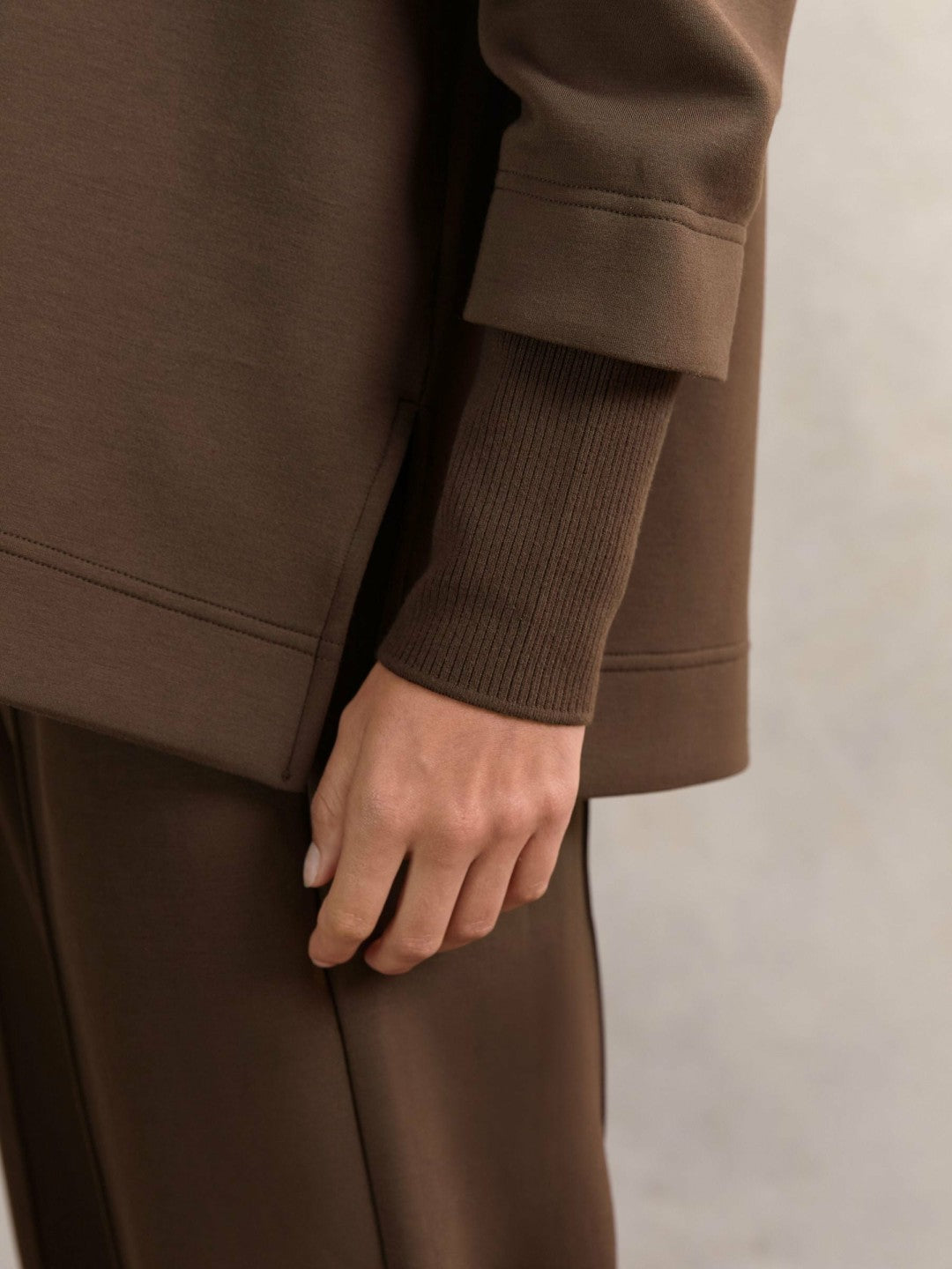 Women Interlock Open-Collar Sweatshirt in Chocolate
