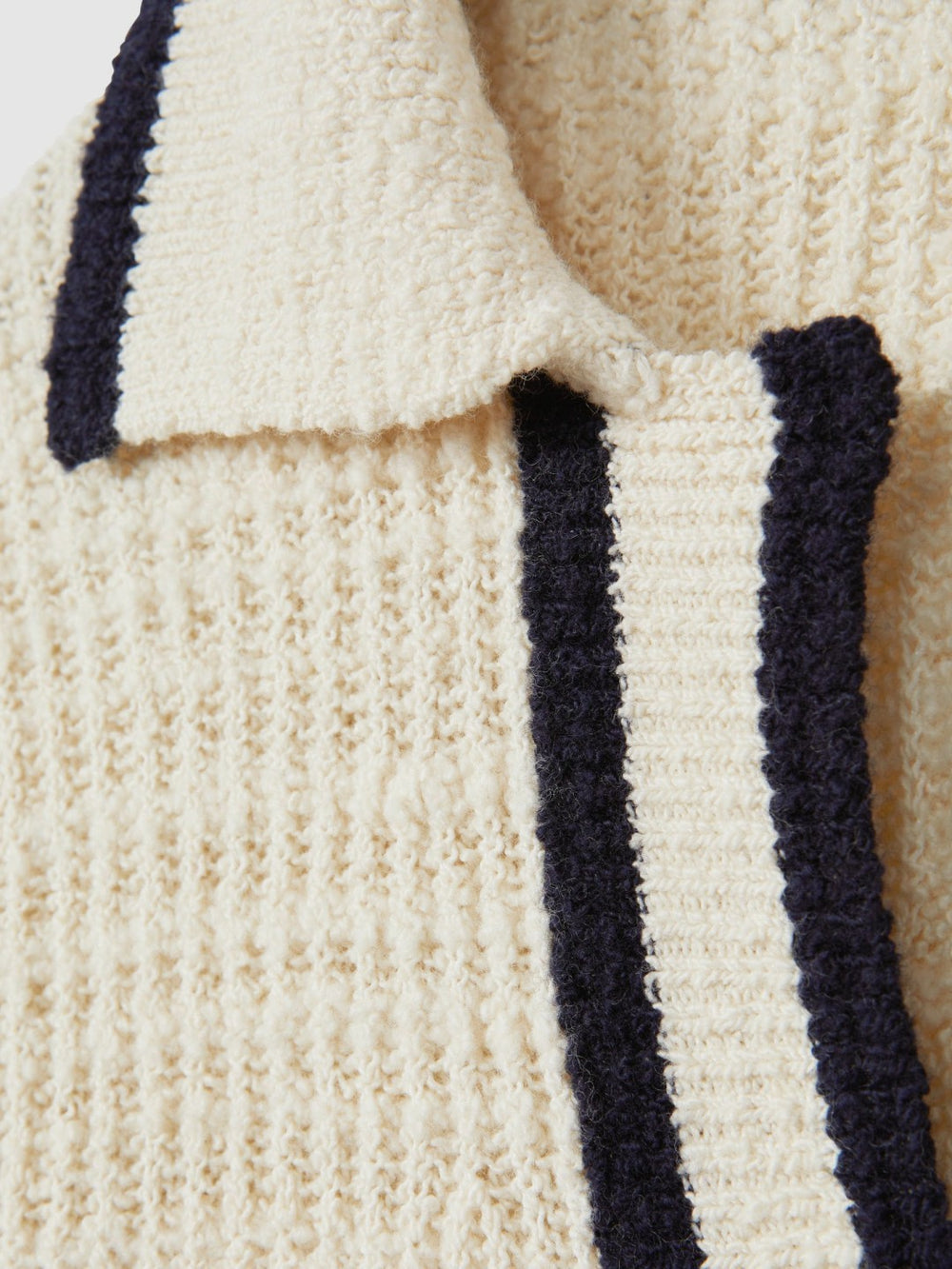 Women Wool Blend Open Collar Jumper in Cream/Navy
