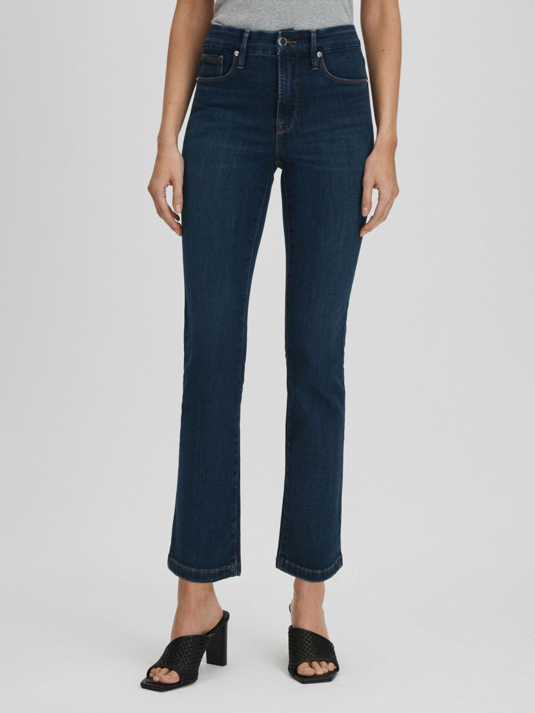 Women Good American Slim Fit Cropped Jeans in Blue