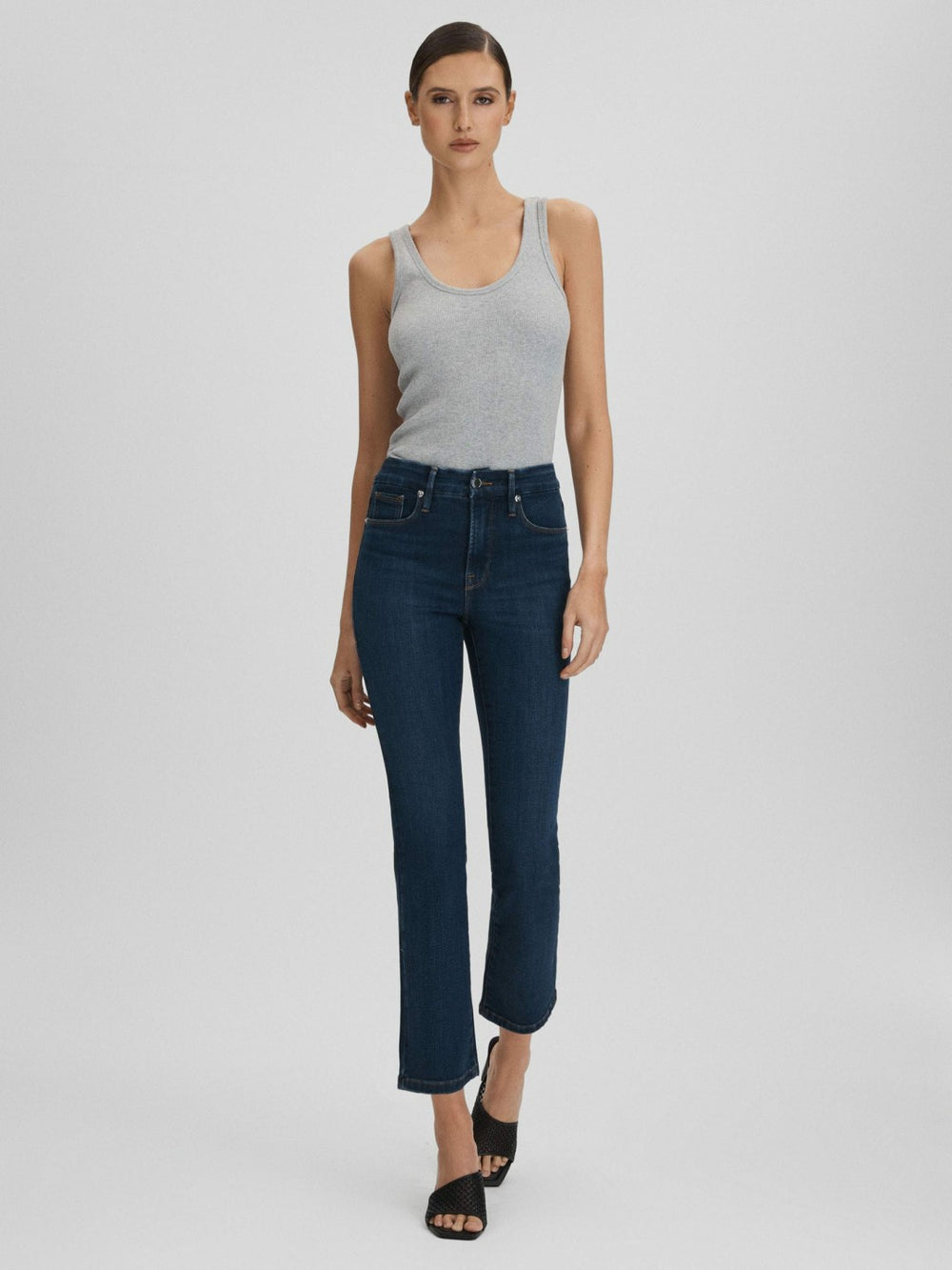 Women Good American Slim Fit Cropped Jeans in Blue