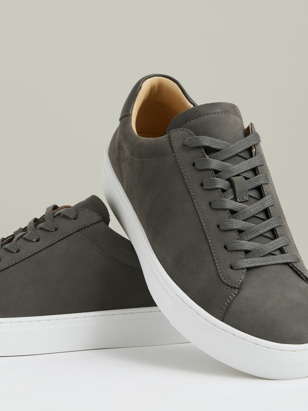 Men Nubuck Leather Low-Top Trainers in Grey