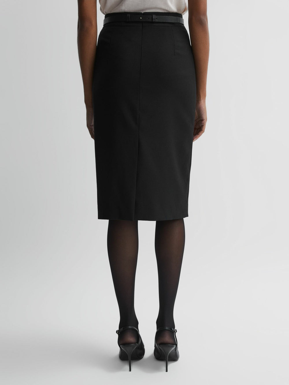 Women Tailored Pencil Skirt in Black