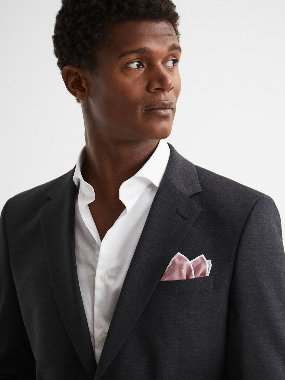 Men Plain Silk Pocket Square in Pink